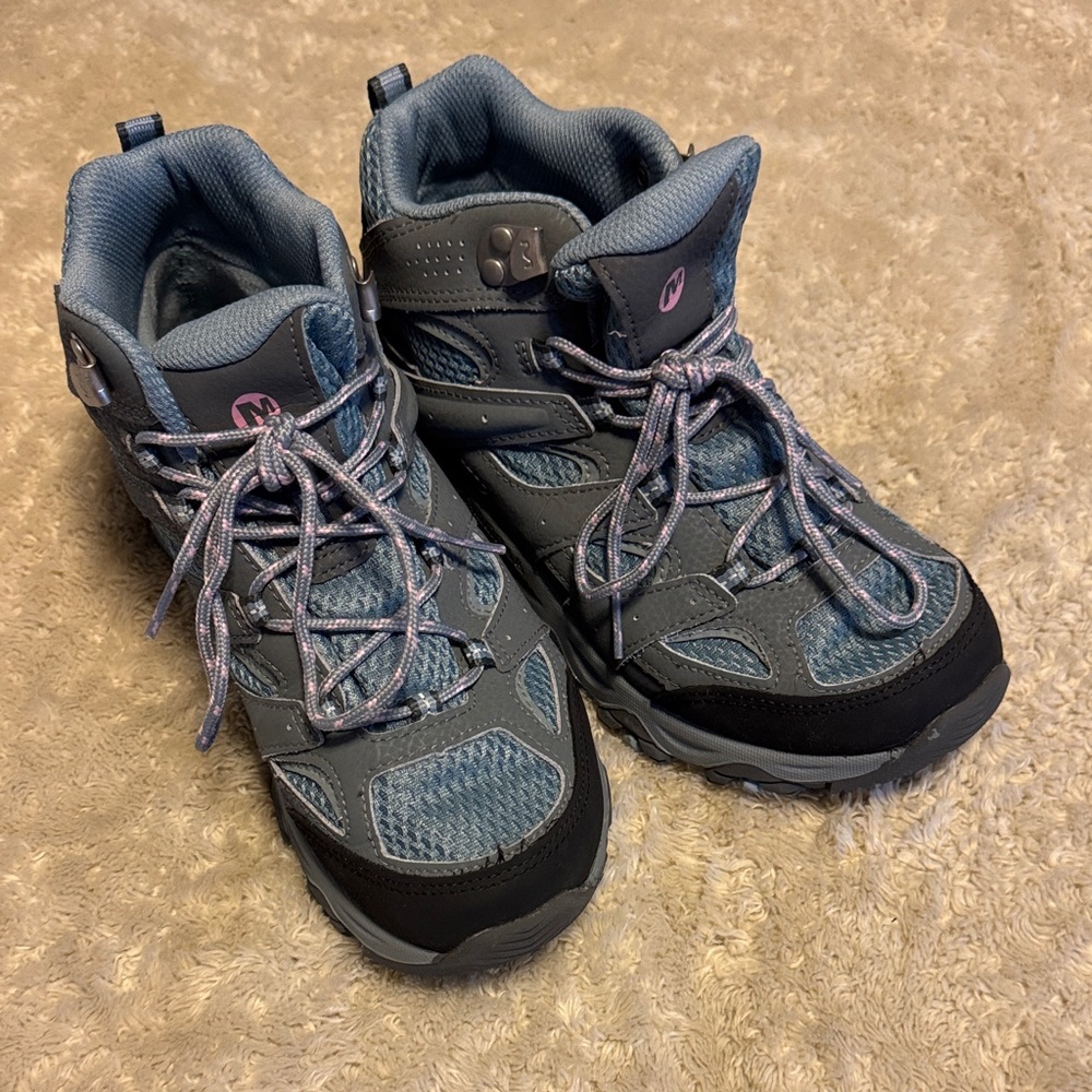 Merrell 4 wide Moab mid waterproof